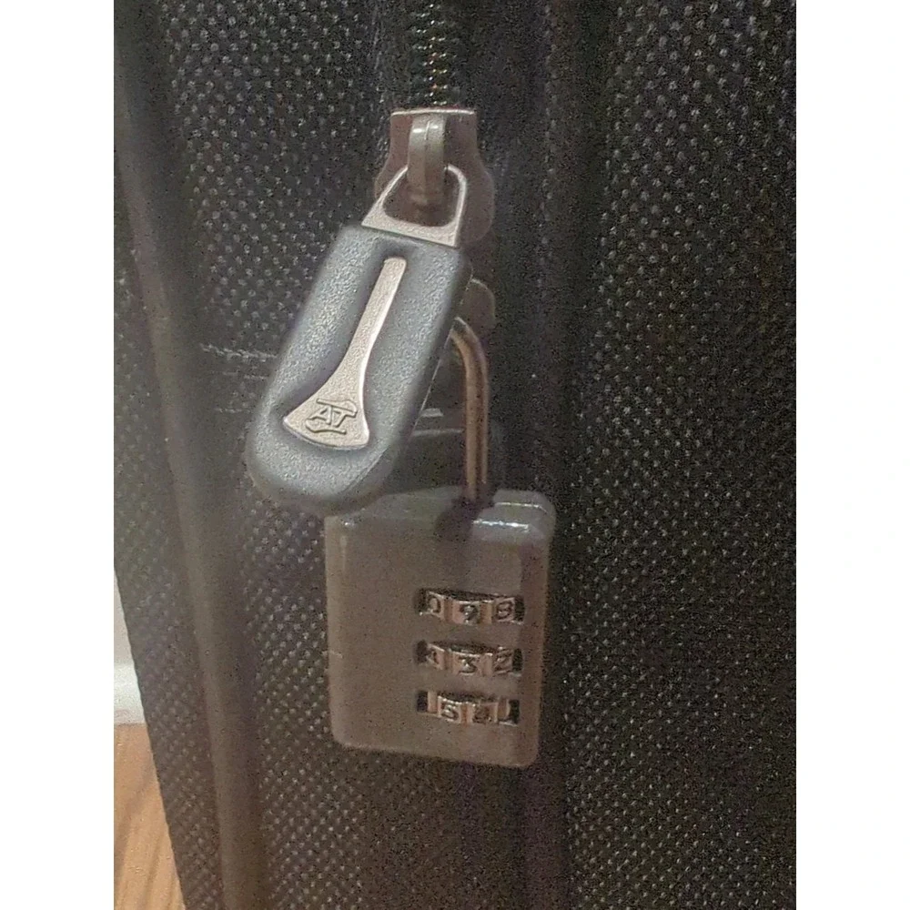 American Tourister 2 Wheels Garment Bag - Black